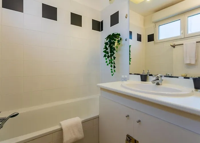 Le Petit Oranger - Lumineux, Balcon & Parking * Estrasburgo